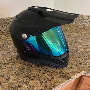 GDM Dk-650 Helmet